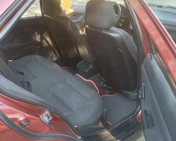 Красный БМВ 3 Серия, объемом двигателя 2.8 л и пробегом 426 тыс. км за 4400 $, фото 4 на Automoto.ua