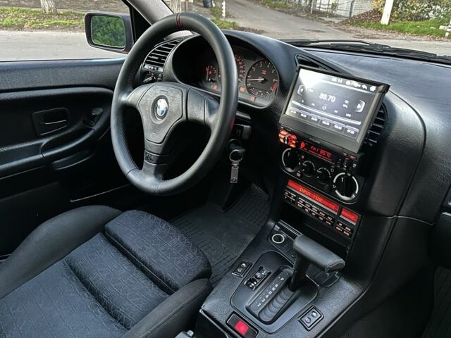 Красный БМВ 3 Серия, объемом двигателя 2 л и пробегом 200 тыс. км за 3600 $, фото 20 на Automoto.ua