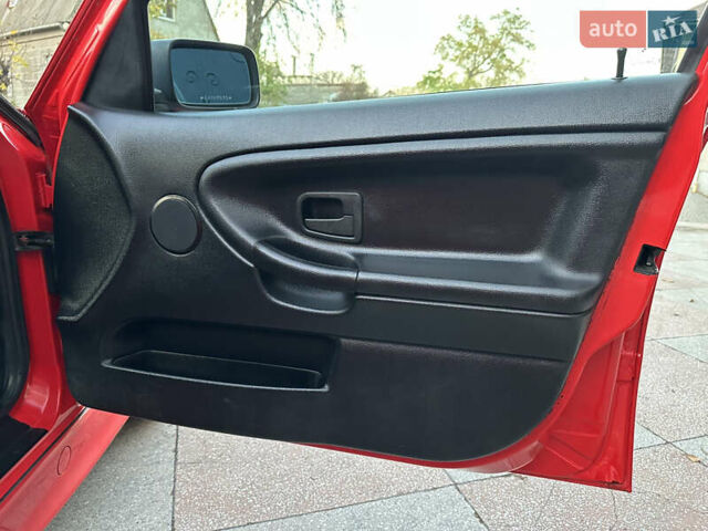 Червоний БМВ 3 Серія, об'ємом двигуна 2 л та пробігом 400 тис. км за 3600 $, фото 21 на Automoto.ua