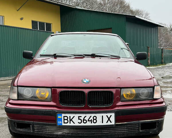 Красный БМВ 3 Серия, объемом двигателя 1.8 л и пробегом 500 тыс. км за 2200 $, фото 3 на Automoto.ua