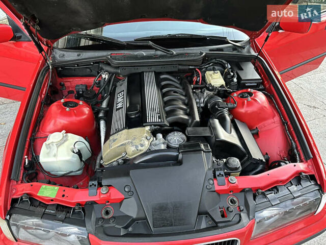 Червоний БМВ 3 Серія, об'ємом двигуна 2 л та пробігом 400 тис. км за 3600 $, фото 28 на Automoto.ua