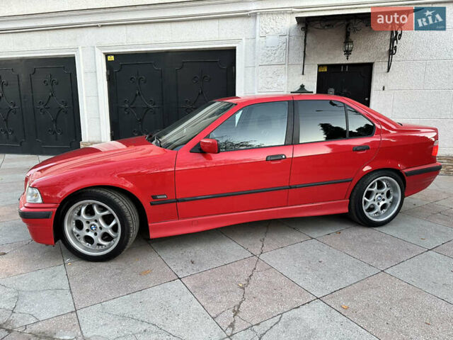 Червоний БМВ 3 Серія, об'ємом двигуна 2 л та пробігом 400 тис. км за 3600 $, фото 1 на Automoto.ua