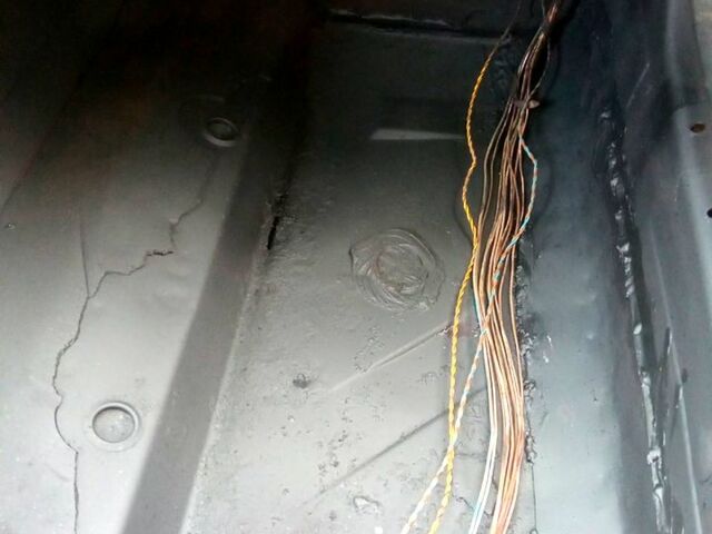 Красный БМВ 3 Серия, объемом двигателя 1.8 л и пробегом 0 тыс. км за 2000 $, фото 8 на Automoto.ua