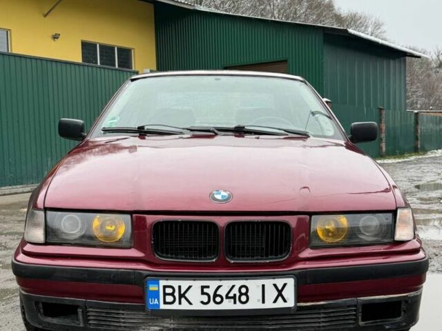 Красный БМВ 3 Серия, объемом двигателя 1.8 л и пробегом 500 тыс. км за 2250 $, фото 6 на Automoto.ua
