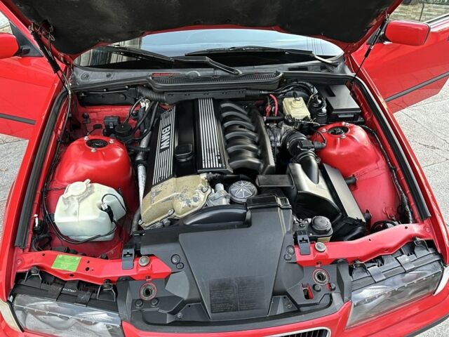 Красный БМВ 3 Серия, объемом двигателя 2 л и пробегом 200 тыс. км за 3600 $, фото 21 на Automoto.ua