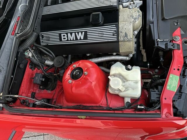 Красный БМВ 3 Серия, объемом двигателя 2 л и пробегом 200 тыс. км за 3600 $, фото 22 на Automoto.ua