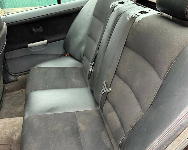 Красный БМВ 3 Серия, объемом двигателя 1.8 л и пробегом 500 тыс. км за 2200 $, фото 13 на Automoto.ua