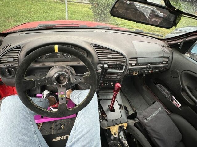 Красный БМВ 3 Серия, объемом двигателя 2 л и пробегом 1000 тыс. км за 6800 $, фото 6 на Automoto.ua