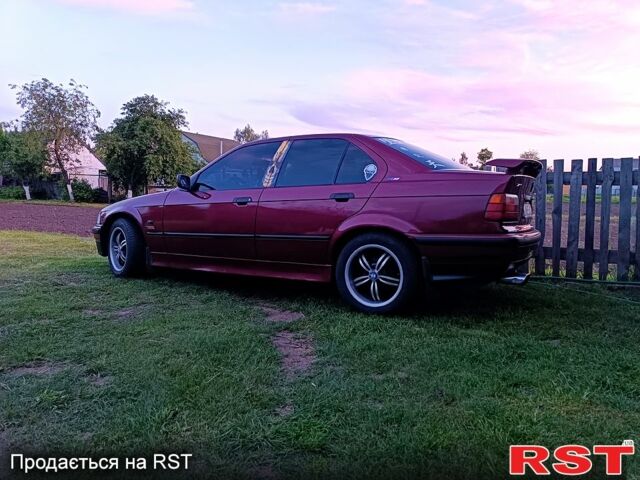 Красный БМВ 3 Серия, объемом двигателя 1.8 л и пробегом 0 тыс. км за 2000 $, фото 3 на Automoto.ua