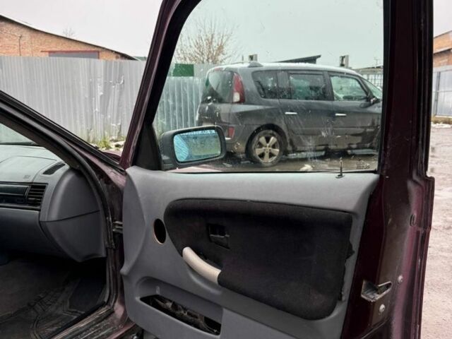 Красный БМВ 3 Серия, объемом двигателя 1.8 л и пробегом 500 тыс. км за 2250 $, фото 11 на Automoto.ua