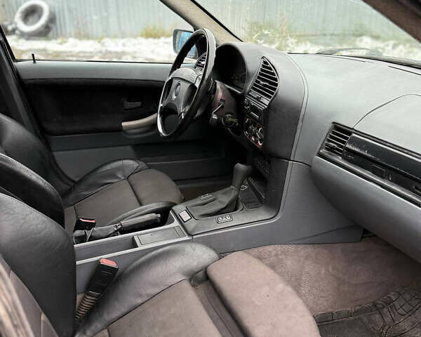 Красный БМВ 3 Серия, объемом двигателя 1.8 л и пробегом 500 тыс. км за 2200 $, фото 8 на Automoto.ua