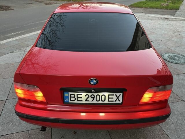 Красный БМВ 3 Серия, объемом двигателя 2 л и пробегом 200 тыс. км за 3600 $, фото 5 на Automoto.ua