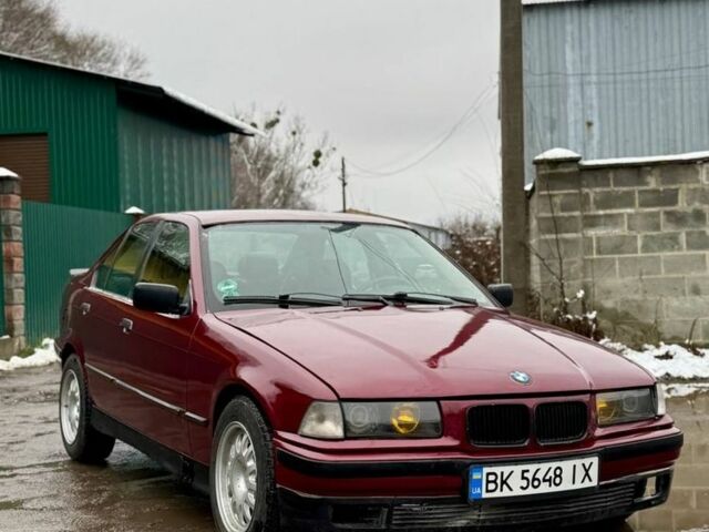 Красный БМВ 3 Серия, объемом двигателя 1.8 л и пробегом 500 тыс. км за 2250 $, фото 2 на Automoto.ua