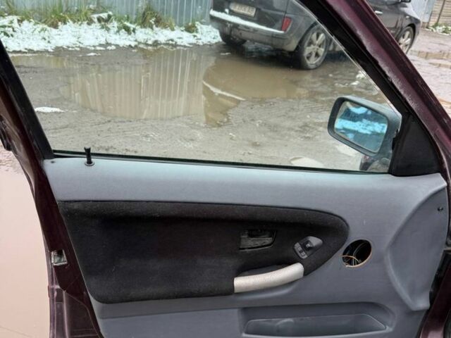 Красный БМВ 3 Серия, объемом двигателя 1.8 л и пробегом 500 тыс. км за 2250 $, фото 8 на Automoto.ua