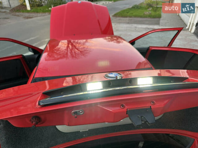 Червоний БМВ 3 Серія, об'ємом двигуна 2 л та пробігом 400 тис. км за 3600 $, фото 33 на Automoto.ua