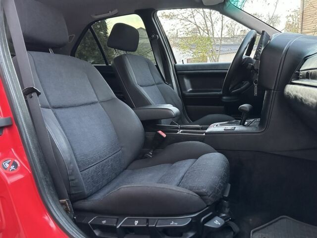 Красный БМВ 3 Серия, объемом двигателя 2 л и пробегом 200 тыс. км за 3600 $, фото 17 на Automoto.ua