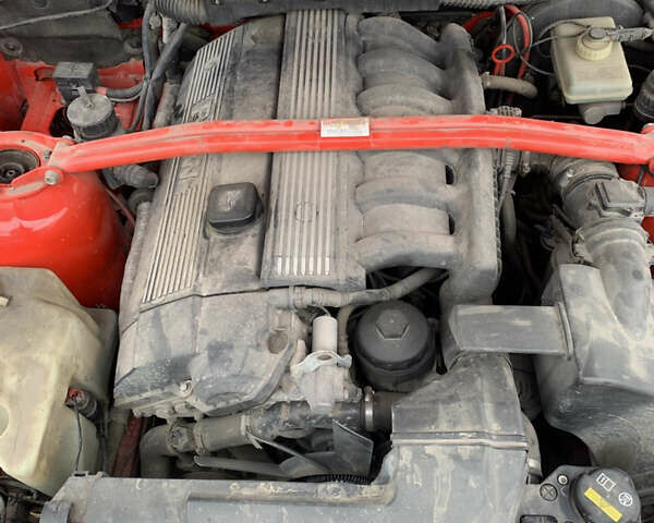 Червоний БМВ 3 Серія, об'ємом двигуна 2 л та пробігом 917 тис. км за 4665 $, фото 4 на Automoto.ua