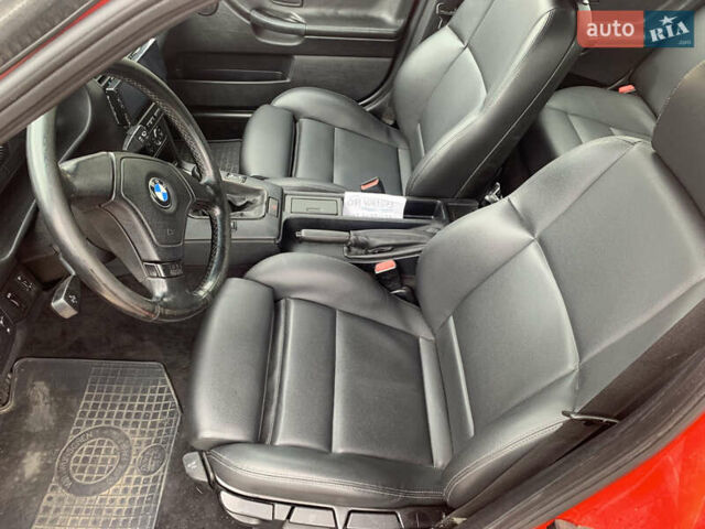 Червоний БМВ 3 Серія, об'ємом двигуна 2 л та пробігом 917 тис. км за 4665 $, фото 14 на Automoto.ua