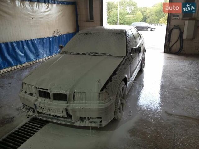 Красный БМВ 3 Серия, объемом двигателя 1.99 л и пробегом 350 тыс. км за 3400 $, фото 10 на Automoto.ua