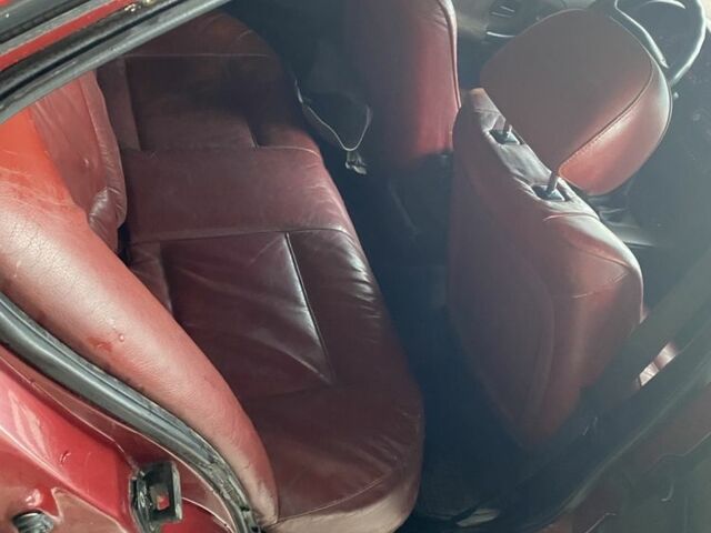 Червоний БМВ 3 Серія, об'ємом двигуна 1.6 л та пробігом 115 тис. км за 2400 $, фото 5 на Automoto.ua