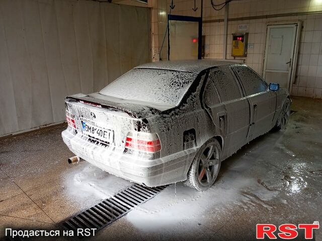 Красный БМВ 3 Серия, объемом двигателя 2 л и пробегом 350 тыс. км за 3400 $, фото 7 на Automoto.ua