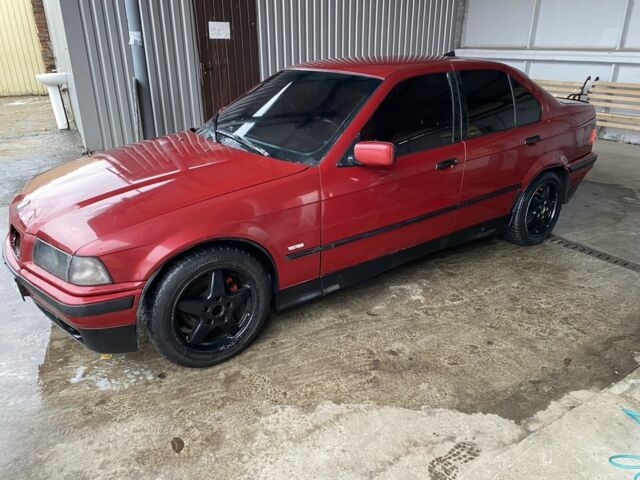 Червоний БМВ 3 Серія, об'ємом двигуна 1.6 л та пробігом 115 тис. км за 2400 $, фото 7 на Automoto.ua