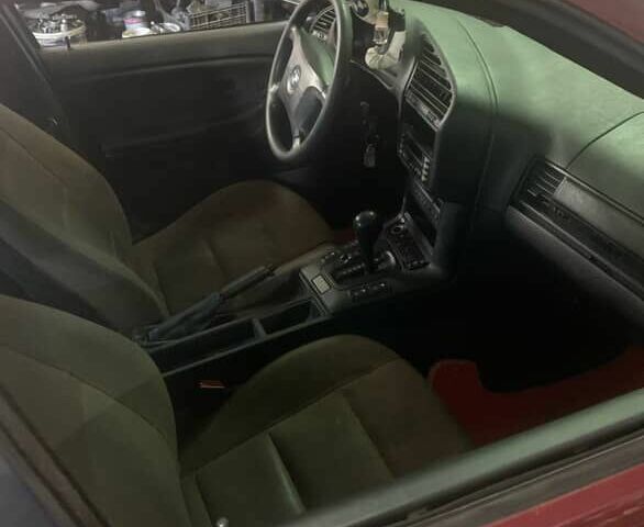 Красный БМВ 3 Серия, объемом двигателя 2 л и пробегом 295 тыс. км за 2400 $, фото 3 на Automoto.ua