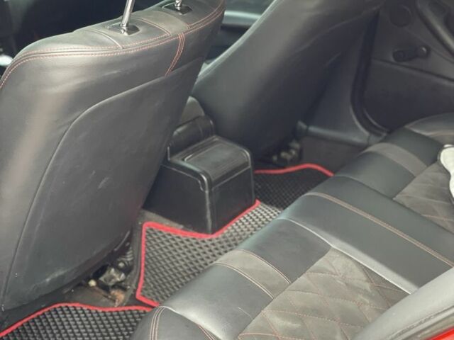 Красный БМВ 3 Серия, объемом двигателя 1.8 л и пробегом 333 тыс. км за 3555 $, фото 7 на Automoto.ua