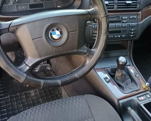 Красный БМВ 3 Серия, объемом двигателя 1.9 л и пробегом 219 тыс. км за 4500 $, фото 20 на Automoto.ua