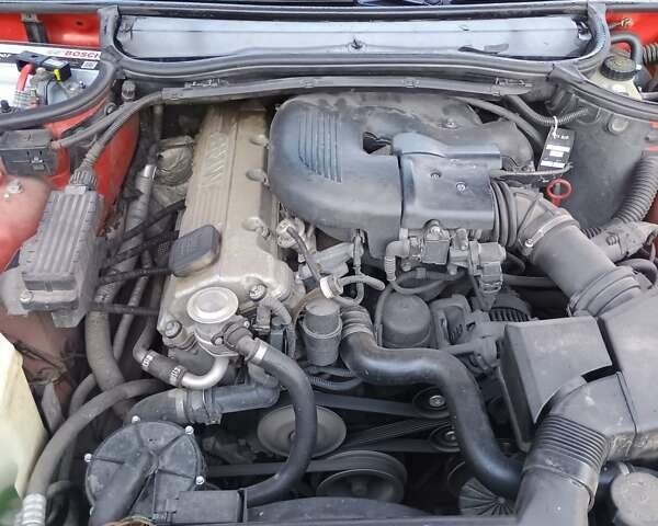 Красный БМВ 3 Серия, объемом двигателя 1.9 л и пробегом 219 тыс. км за 4500 $, фото 28 на Automoto.ua