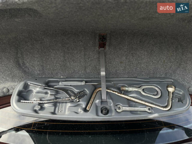 Красный БМВ 3 Серия, объемом двигателя 2.2 л и пробегом 282 тыс. км за 4900 $, фото 19 на Automoto.ua