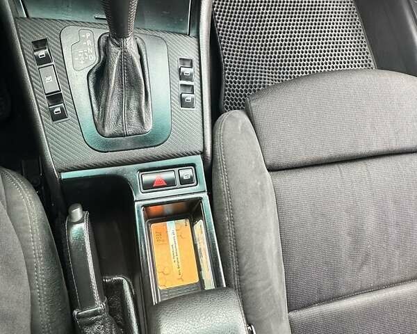 Красный БМВ 3 Серия, объемом двигателя 2.5 л и пробегом 315 тыс. км за 7300 $, фото 34 на Automoto.ua