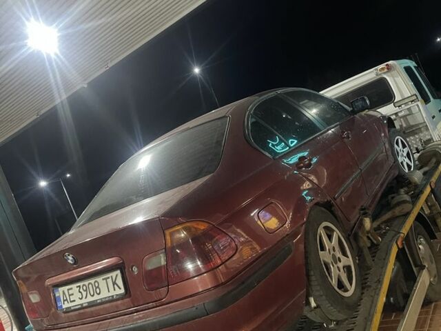 Червоний БМВ 3 Серія, об'ємом двигуна 2 л та пробігом 230 тис. км за 1600 $, фото 4 на Automoto.ua