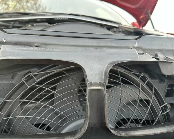 Красный БМВ 3 Серия, объемом двигателя 2.5 л и пробегом 315 тыс. км за 7300 $, фото 29 на Automoto.ua