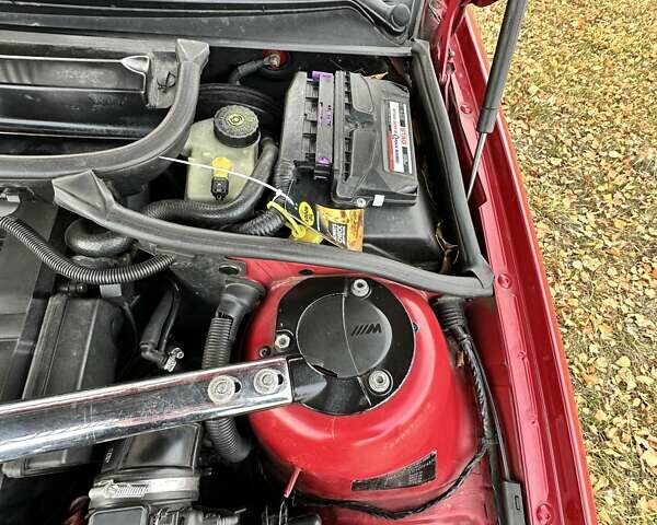 Красный БМВ 3 Серия, объемом двигателя 2.5 л и пробегом 315 тыс. км за 7300 $, фото 27 на Automoto.ua