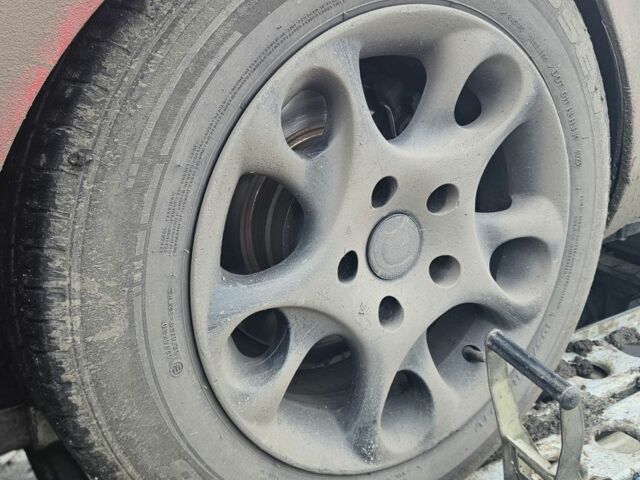 Красный БМВ 3 Серия, объемом двигателя 1.8 л и пробегом 400 тыс. км за 899 $, фото 1 на Automoto.ua