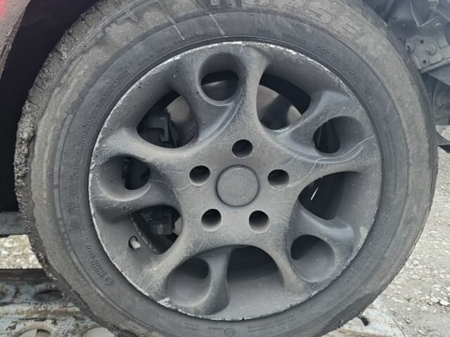 Красный БМВ 3 Серия, объемом двигателя 1.8 л и пробегом 400 тыс. км за 899 $, фото 2 на Automoto.ua