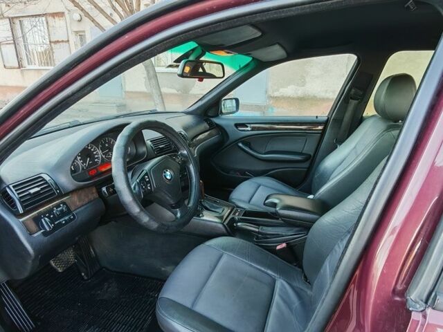 Красный БМВ 3 Серия, объемом двигателя 1.8 л и пробегом 245 тыс. км за 4999 $, фото 12 на Automoto.ua