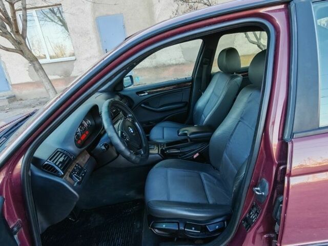 Красный БМВ 3 Серия, объемом двигателя 1.8 л и пробегом 245 тыс. км за 4999 $, фото 11 на Automoto.ua