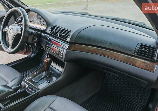 Красный БМВ 3 Серия, объемом двигателя 1.8 л и пробегом 260 тыс. км за 4999 $, фото 12 на Automoto.ua