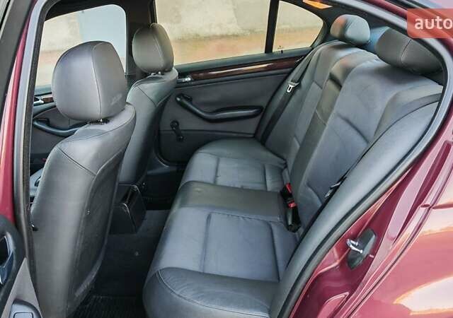 Красный БМВ 3 Серия, объемом двигателя 1.8 л и пробегом 260 тыс. км за 4999 $, фото 22 на Automoto.ua