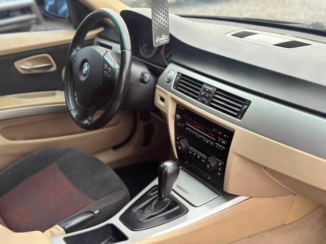 Красный БМВ 3 Серия, объемом двигателя 1.8 л и пробегом 310 тыс. км за 6600 $, фото 7 на Automoto.ua