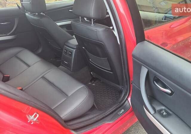 Красный БМВ 3 Серия, объемом двигателя 3 л и пробегом 140 тыс. км за 10300 $, фото 17 на Automoto.ua