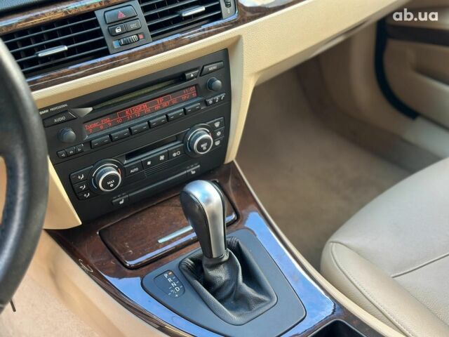 Красный БМВ 3 Серия, объемом двигателя 2 л и пробегом 93 тыс. км за 8940 $, фото 17 на Automoto.ua