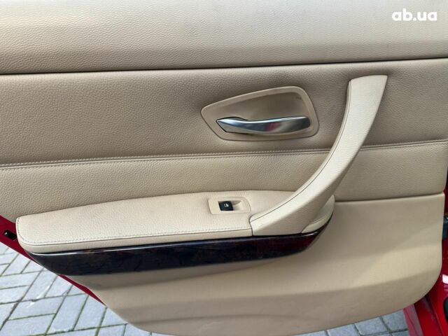 Красный БМВ 3 Серия, объемом двигателя 2 л и пробегом 93 тыс. км за 8940 $, фото 10 на Automoto.ua