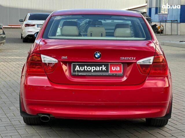 Красный БМВ 3 Серия, объемом двигателя 2 л и пробегом 93 тыс. км за 8940 $, фото 5 на Automoto.ua