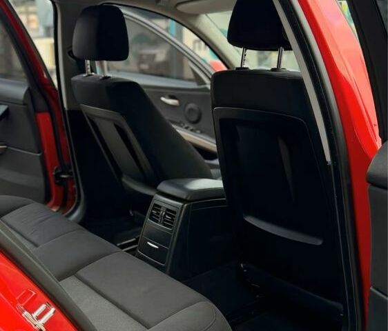 Красный БМВ 3 Серия, объемом двигателя 2 л и пробегом 250 тыс. км за 6000 $, фото 8 на Automoto.ua