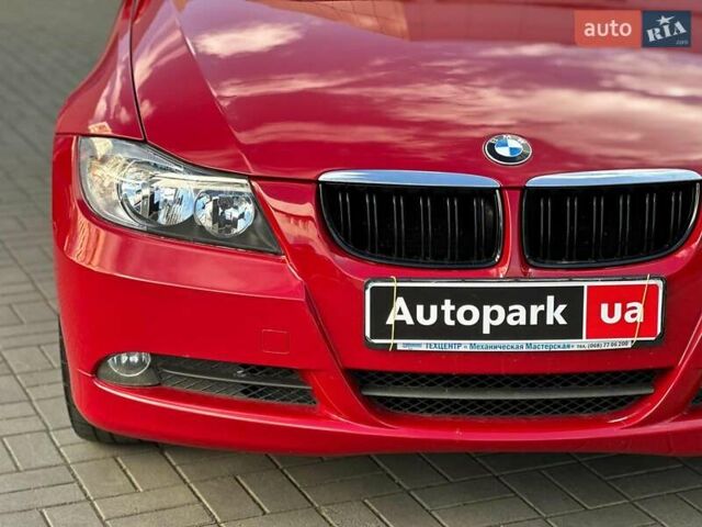 Красный БМВ 3 Серия, объемом двигателя 2 л и пробегом 93 тыс. км за 8940 $, фото 1 на Automoto.ua