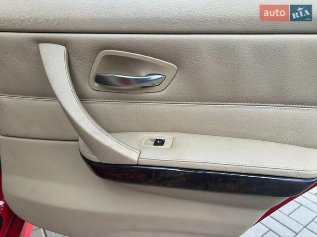 Красный БМВ 3 Серия, объемом двигателя 2 л и пробегом 93 тыс. км за 8940 $, фото 11 на Automoto.ua