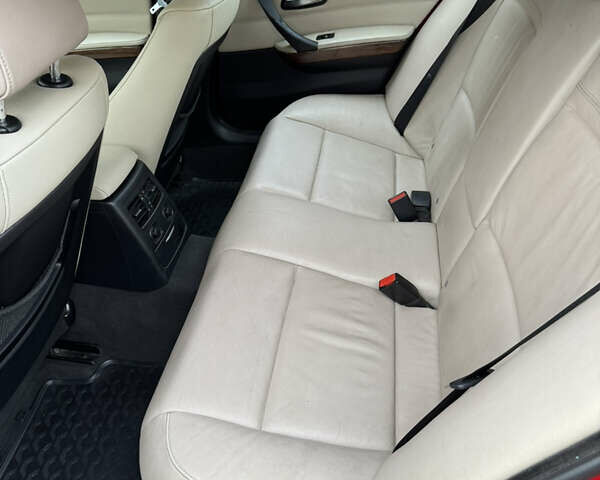 Красный БМВ 3 Серия, объемом двигателя 2.5 л и пробегом 312 тыс. км за 8008 $, фото 12 на Automoto.ua